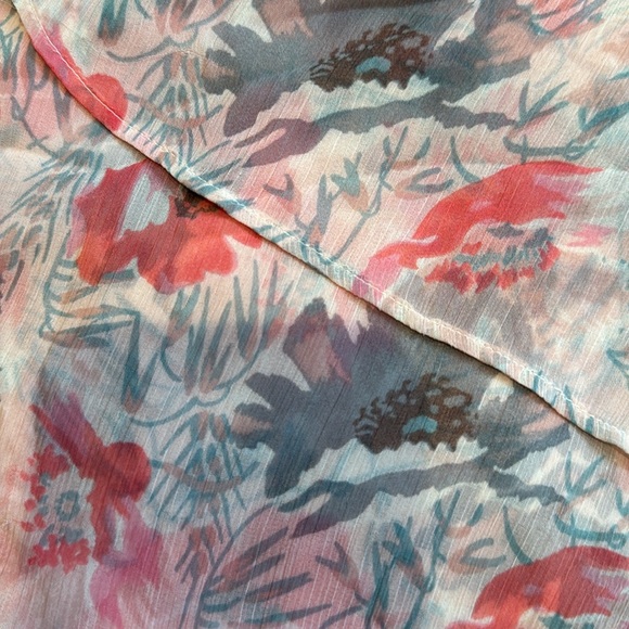 Pretty Floral Tank - Picture 3 of 3